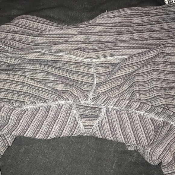 Lululemon size 6 leggings - Picture 4 of 4
